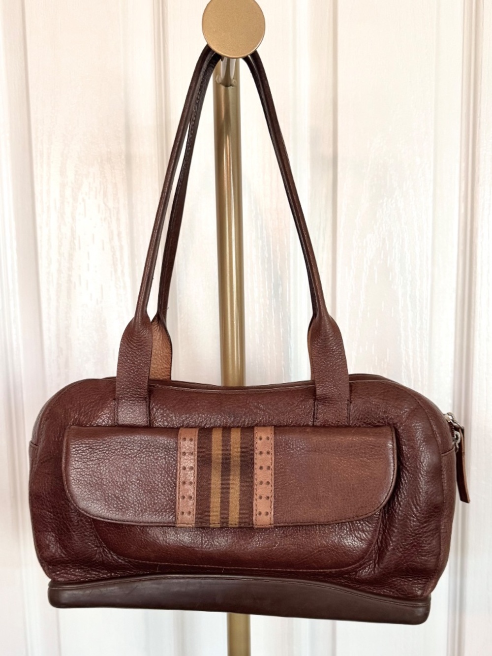 Vintage Leather Handbag by Naturalizer, Unique Side Leather "N",  Rubber bottom